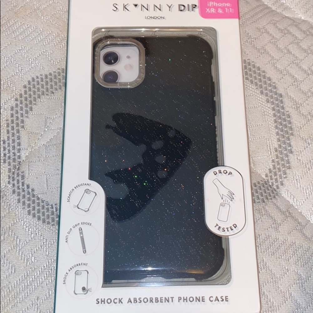 Sparkly black iPhone 11 case